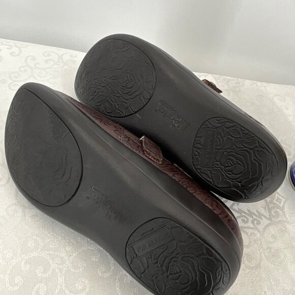 Alegria Women's Embossed  Brown Floral Slip-On Shoes 38 - Picture 8 of 8